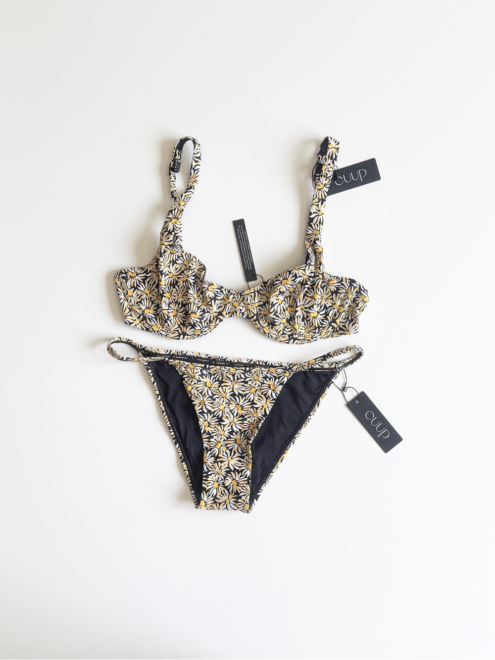 NWT Cuup MEDIUM swim bathing suit in Ditsy blossom daisy print